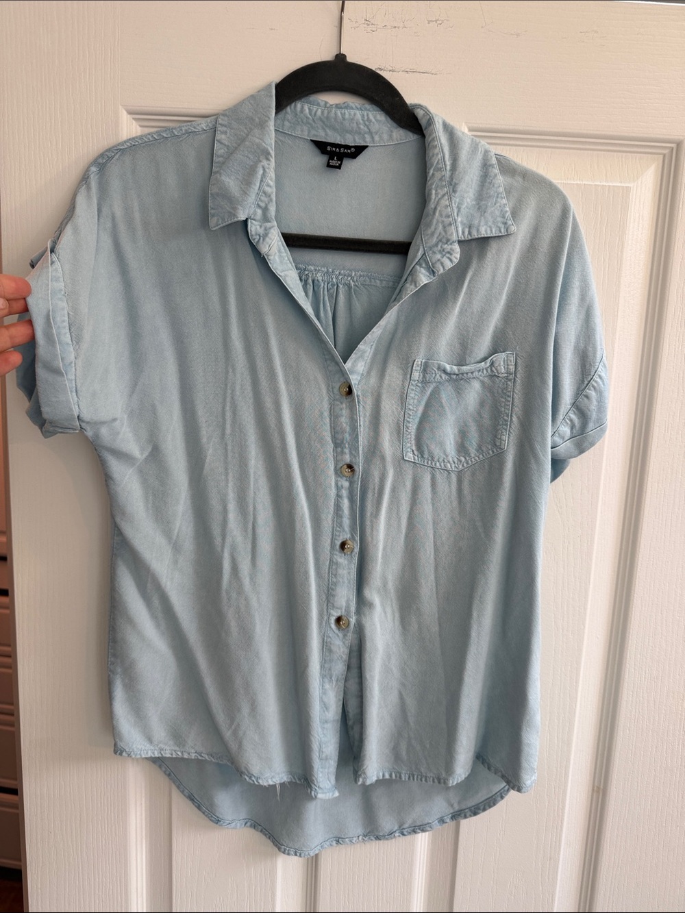 Light Blue Short Sleeve Button-Down Shirt - Unknown Brand